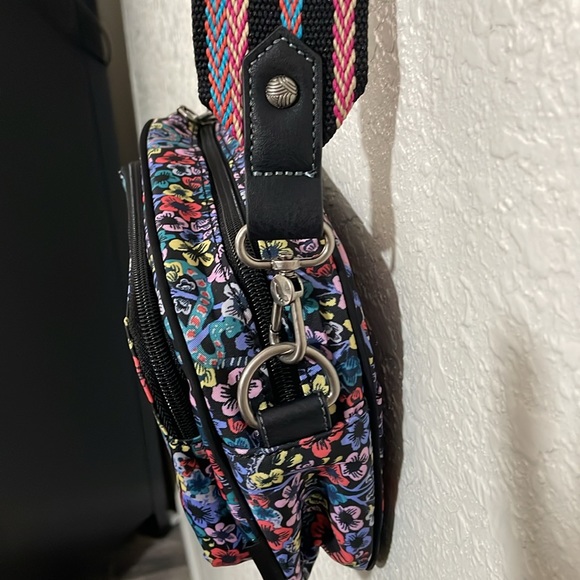 Sakroots Floral Crossbody Bag EUC - Picture 3 of 10